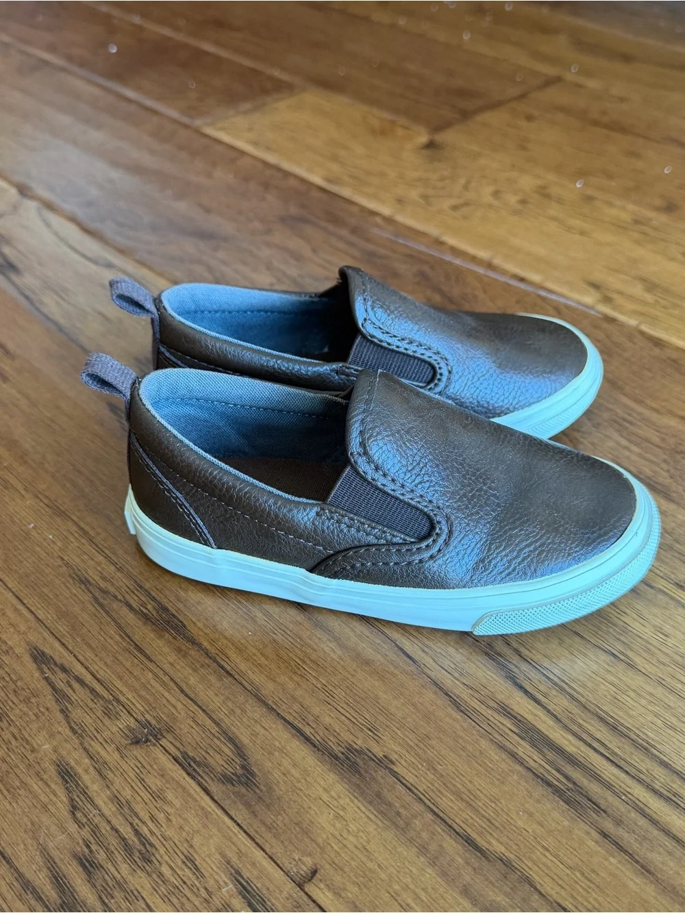 Old Navy Kids Slip-On Shoes in light grey, Light Brown and dark Brown trio